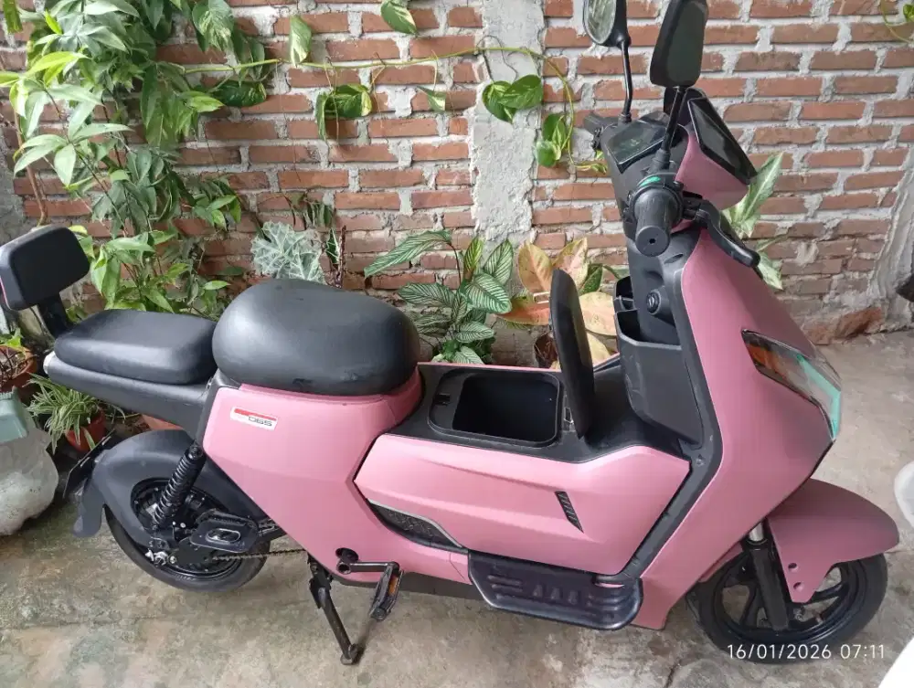 UWINFLY D65 + BOX ADV (NEGO)