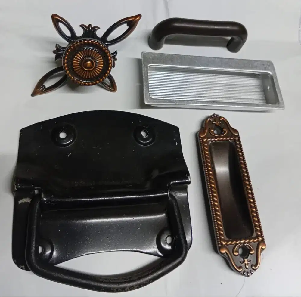 Cari Live Streamer Berpengalaman untuk Laku Jual Barang di Marketplace