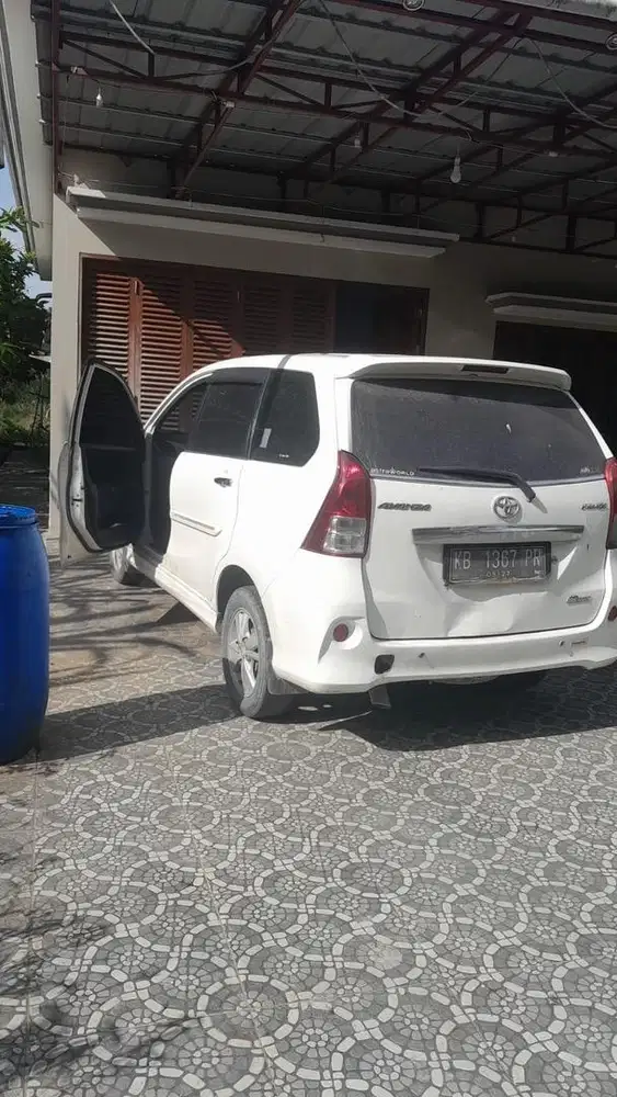 Toyota avanza 2013 veloz matik