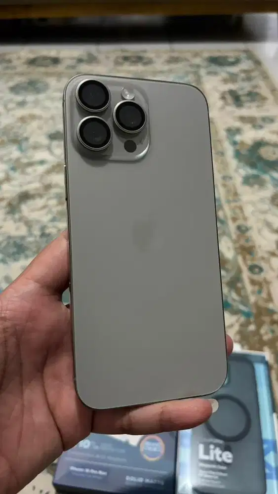 Wts iphone 16 pro max 256gb titanium silver like new mulus perfect