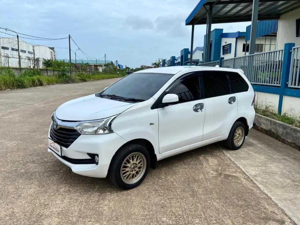 TOYOTA AVANZA E AT 2015