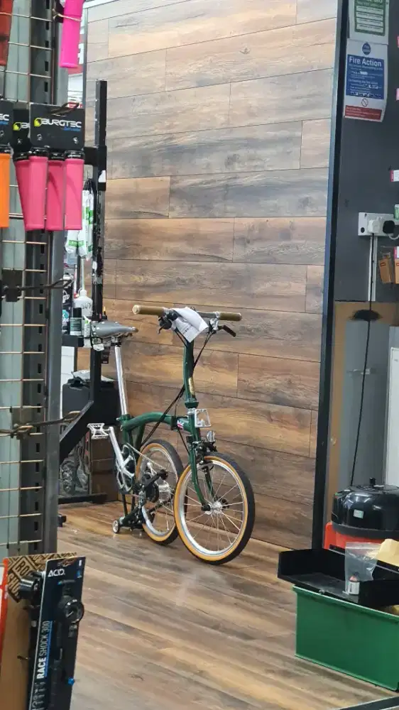 Jual Cepat BU Brompton C explore 6 Speed 2023 Racing Green