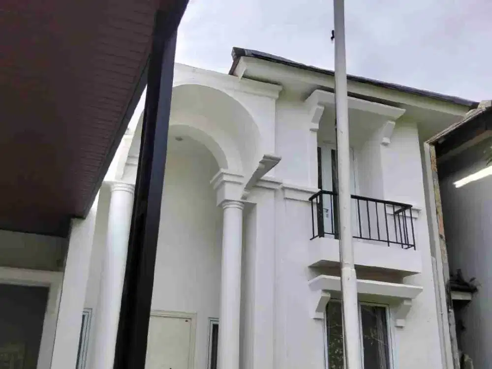 Rumah cantik menarik di kota wisata