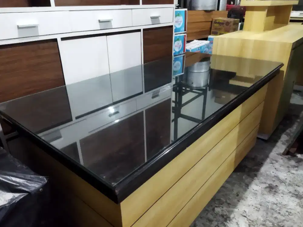 Meja kerja, lemari buku, lemari,  bekas kondisi bagus kokoh siap pakai