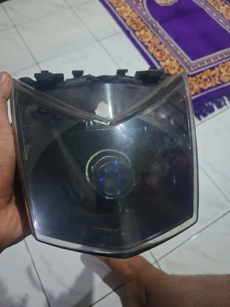 REFLEKTOR BEAT FI + LAMPU H4