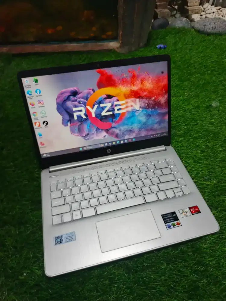 Laptop hp athlon silver ssd 512gb beklit