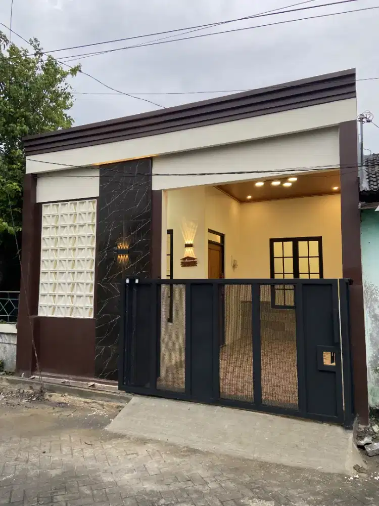 DI JUAL RUMAH BAGUS SIAP HUNI DI PLAMONGAN INDAH