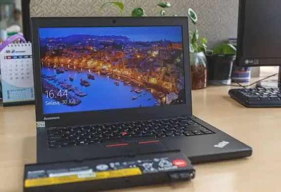 Lenovo X250 Thinkpad Core i5 gen5 - Ram 8Gb ssd 256gb