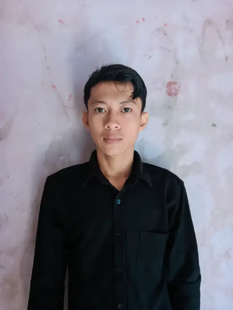 Berpengalaman di bidang penjualan & pelayanan pelanggan