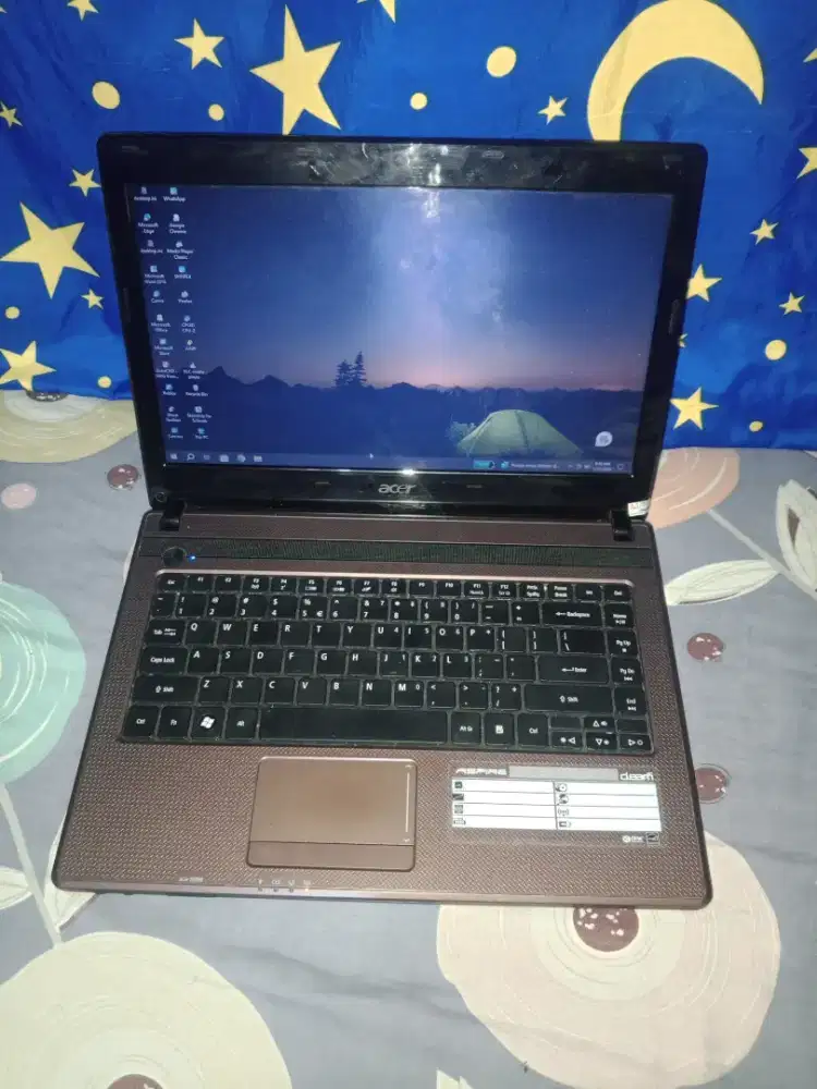 Laptop Acer Aspire – Nyala Normal (Minus Keyboard)