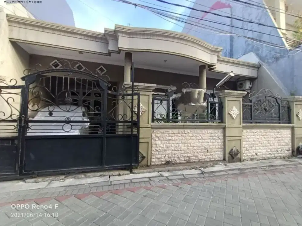 Rumah di Mulyosari baru Hadap Utara, Strategis