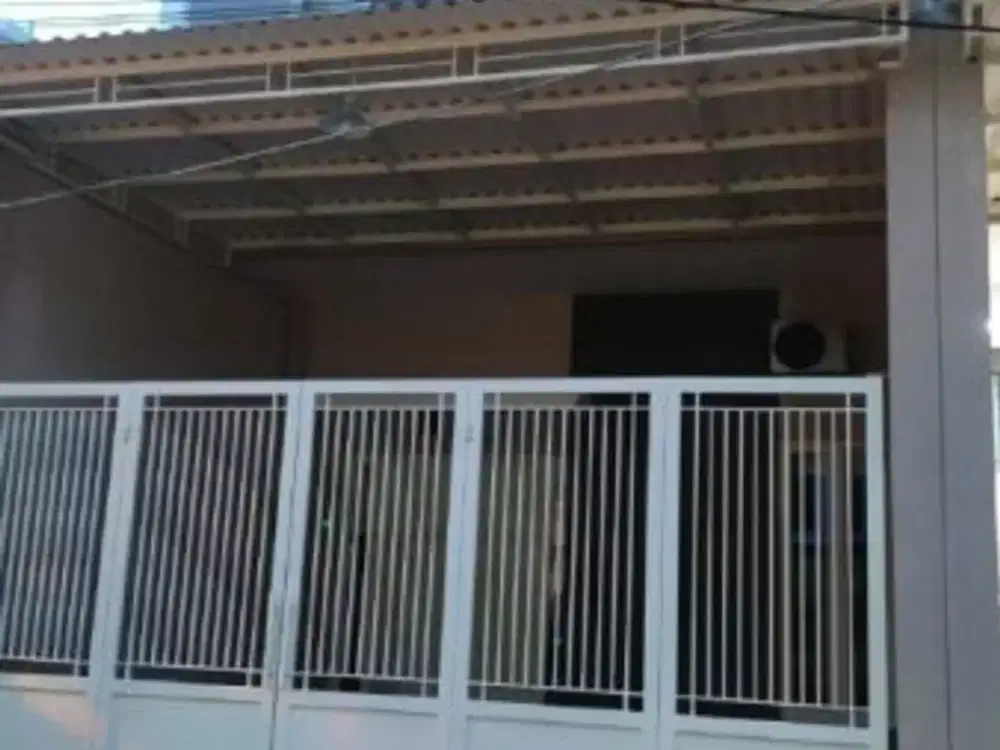 Rumah Surabaya Timur diSutorejo Selatan MINIMALIS 2 LANTAI BARU CIAMIIK ada 3 Unit sisa 1 unit