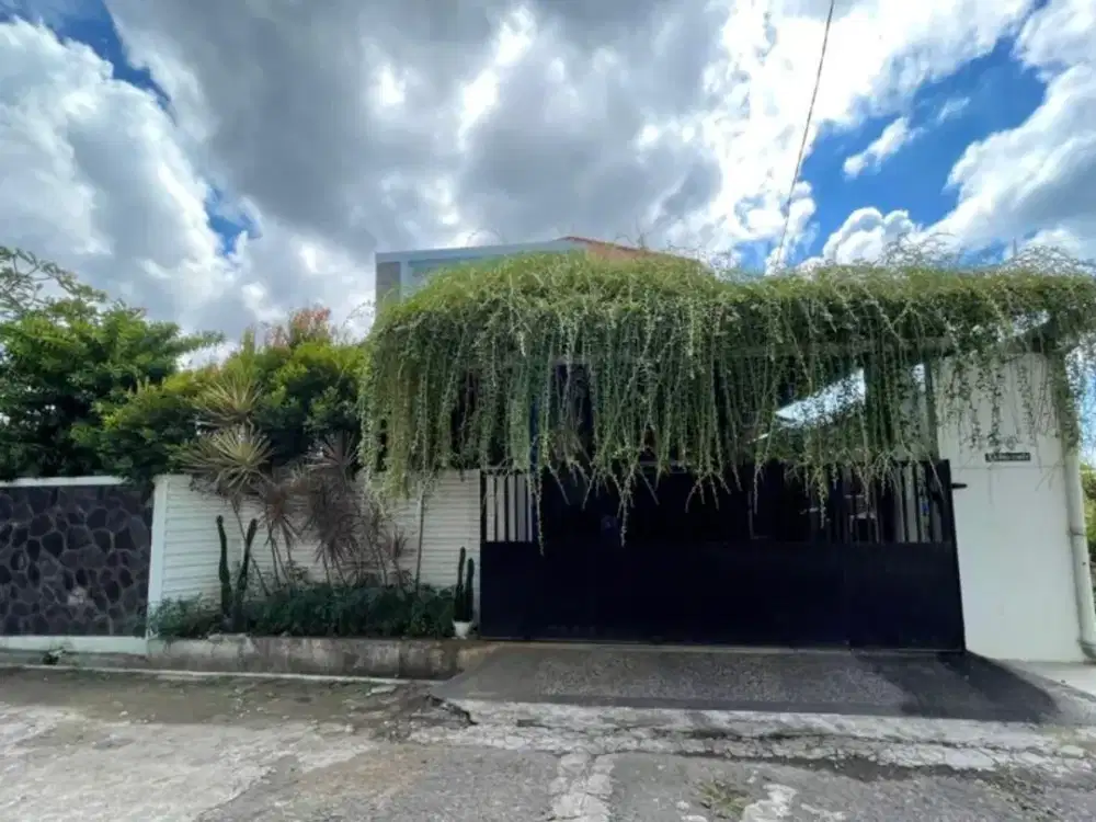 VILLA NUANSA JIMBARAN BALI MODEL MINIMALIS VIEW LAUT HADAP SELATAN STRATEGIS