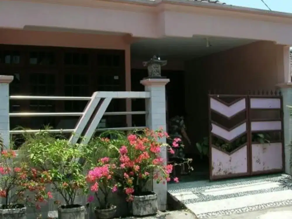 Rumah dan seisi perabotnya Siap huni Perum Griya kencana Daerah Sumput / Miwon listrik 900watt strategis