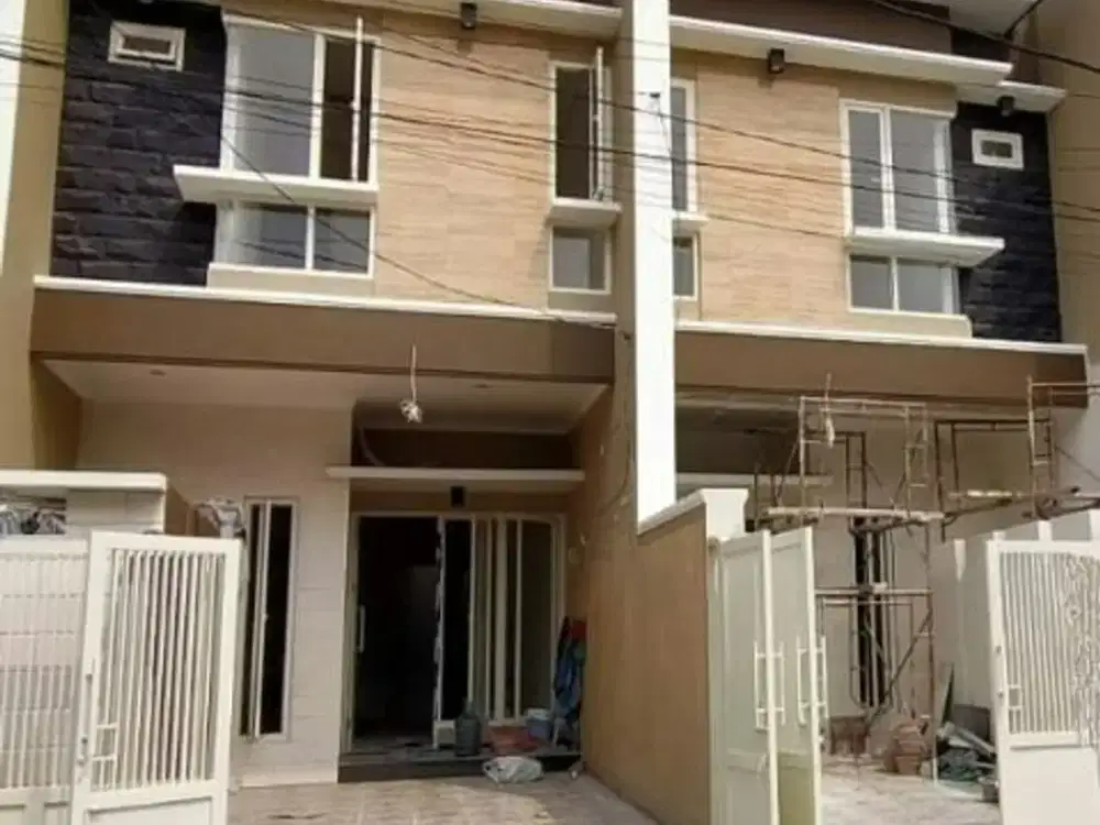 Rumah Manyar Tirtoasri TERMURAHHH se MANYAR GRESS 2LT Hadap Utara Strategis