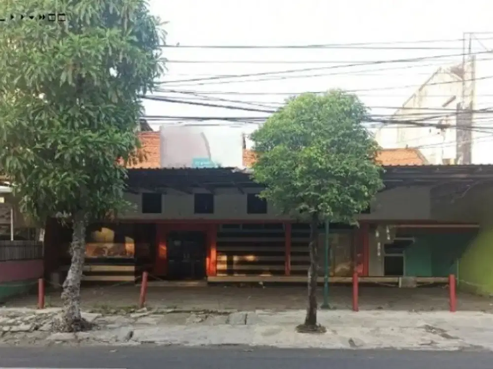 Rumah Usaha Pucang Anom STRATEGIS, Nol jalan Hadap barat