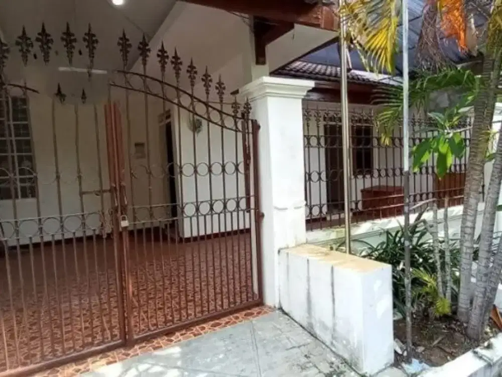 Rumah Sutorejo Tengah listrik 2200watt strategis