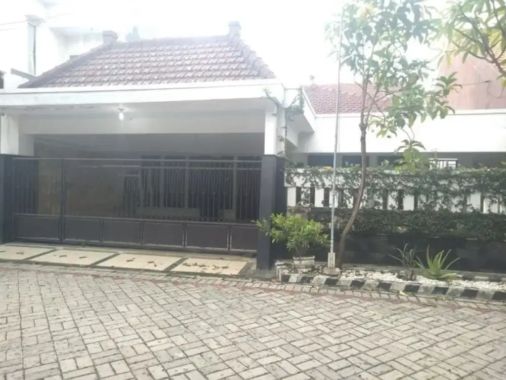 rumah bagus Rungkut Menanggal Surabaya Timur FURNISHED strategis