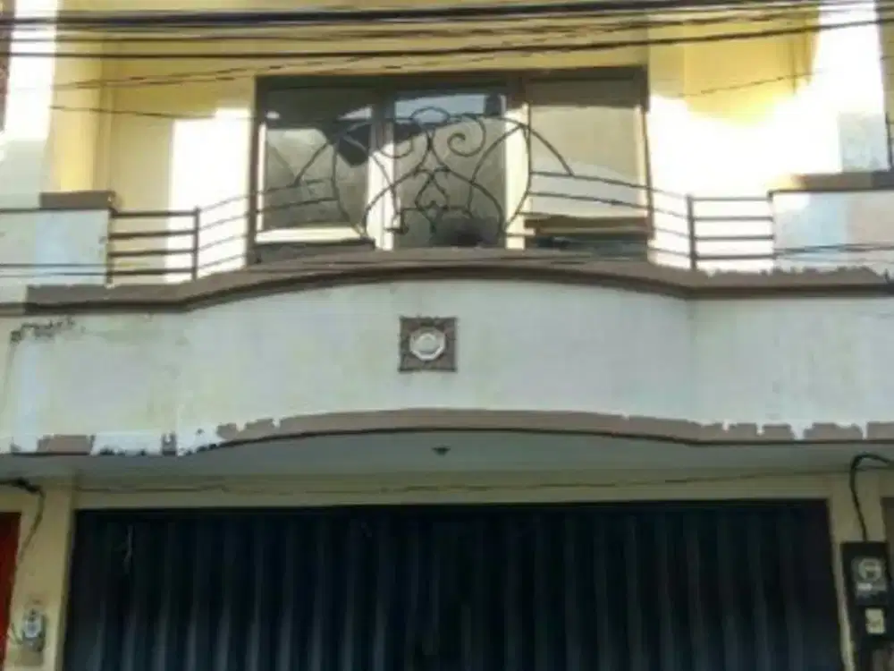 Ruko Center Point strategis Hadap Barat Listrik 2.200Watt