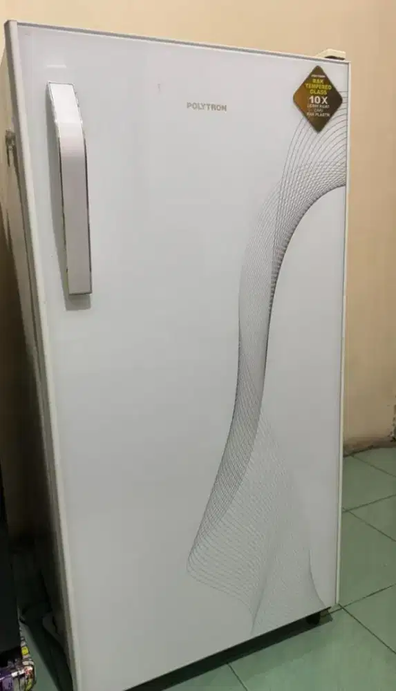 Kulkas Polytron