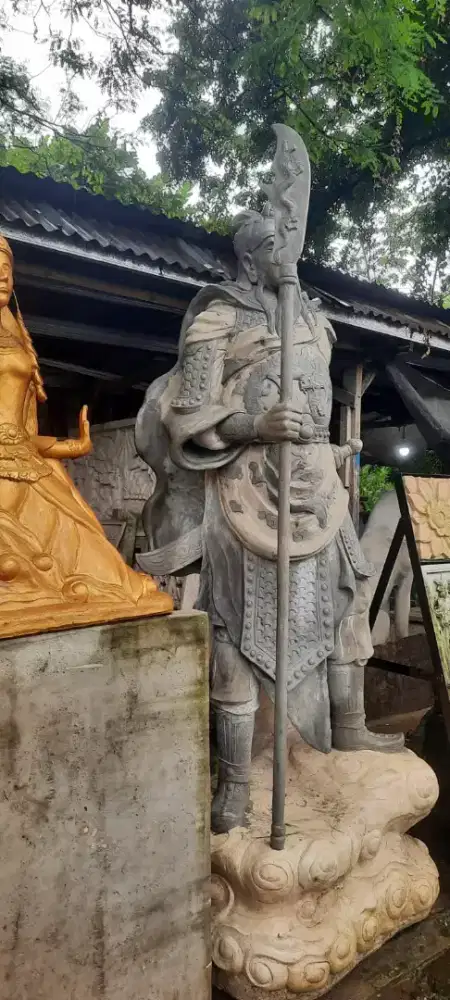 Patung dewa kwang kong/ guan yu