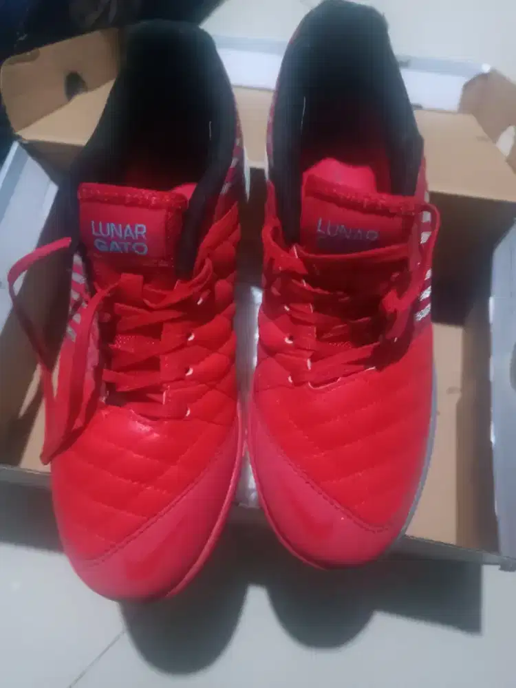 Jual sepatu futsal