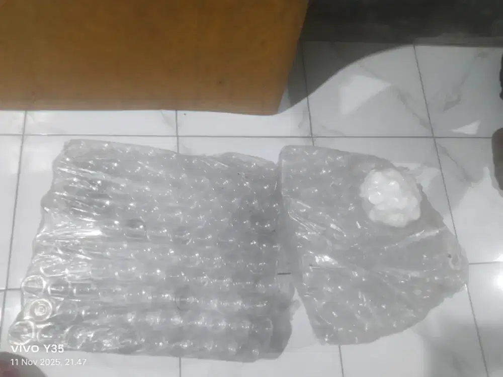 Saya menjual botol mini ukuran 25 mili