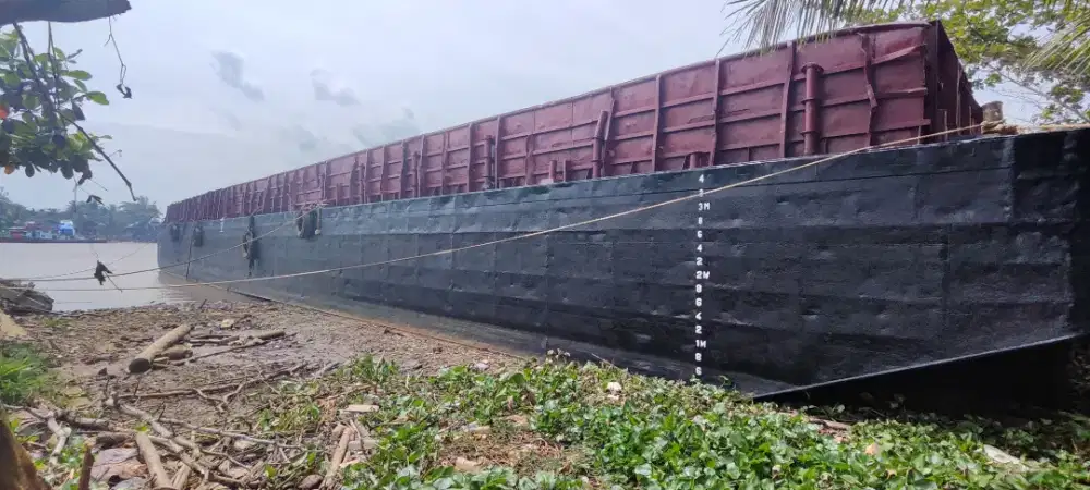 Jual Kapal Tongkang 150 Feet Tahun 2015