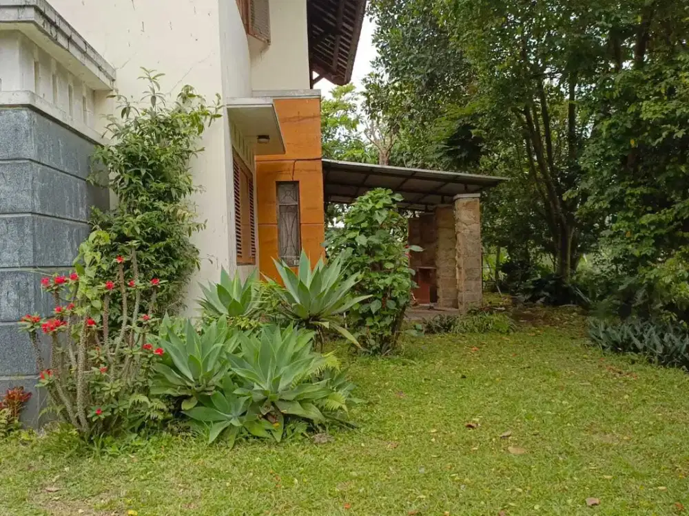 Rumal Luas Asri Siap Huni di Pondok Hijau Bandung Utara