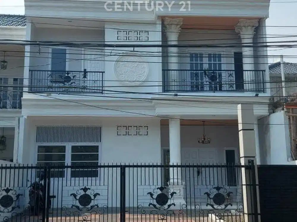 Dijual Rumah Brand New Dengan Gaya Klasik Modern