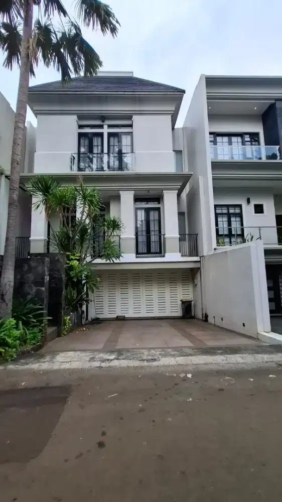 Dijual Rumah 3Lantai Jauh Dibawah Pasaran Pejaten Kota Jakarta Selatan