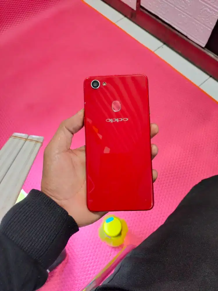 Oppo F7 6/128 resmi