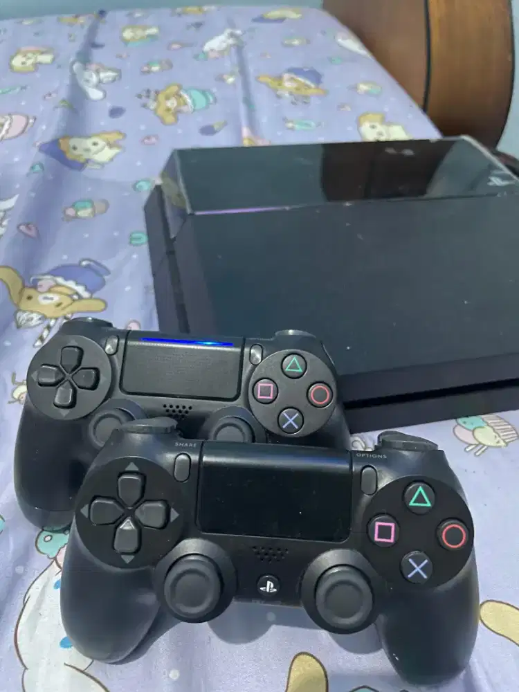 PS4 / PS 4 / Playstation 4 FAT