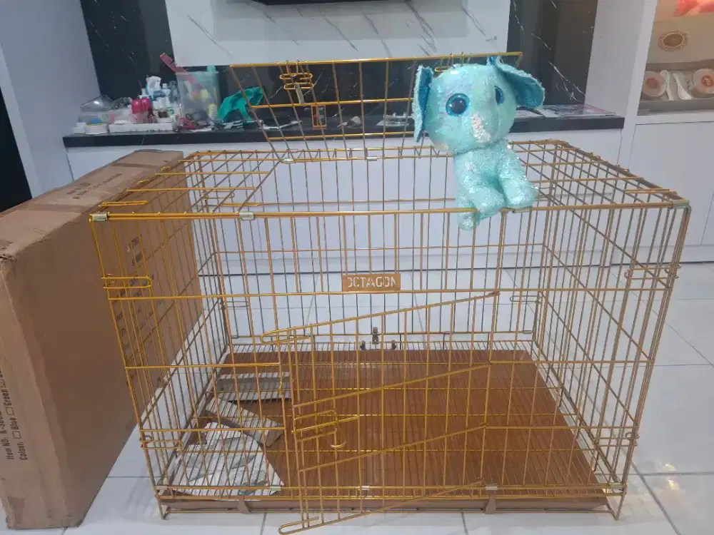 Kandang kucing ukuran 90 warna gold