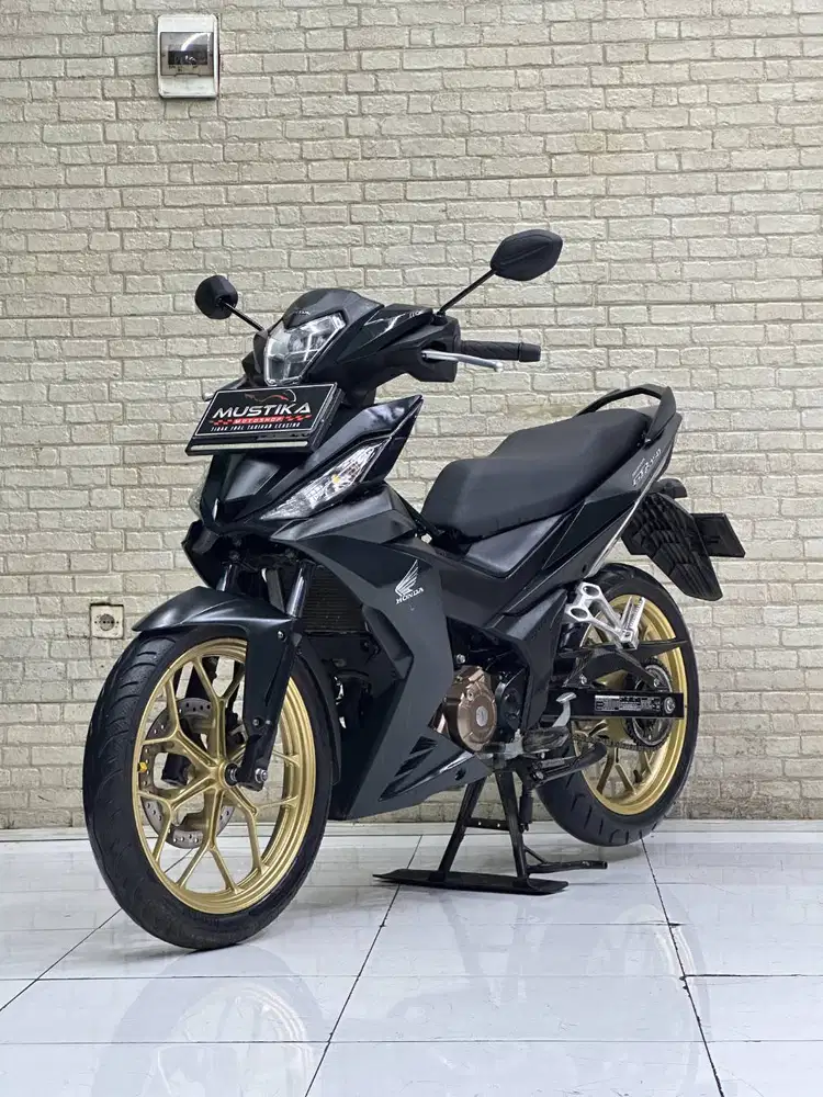 supra gtr 2018 black N asli