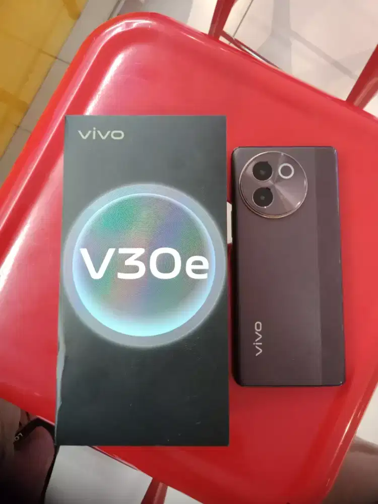 Vivo v30e 5G ram 8/128gb