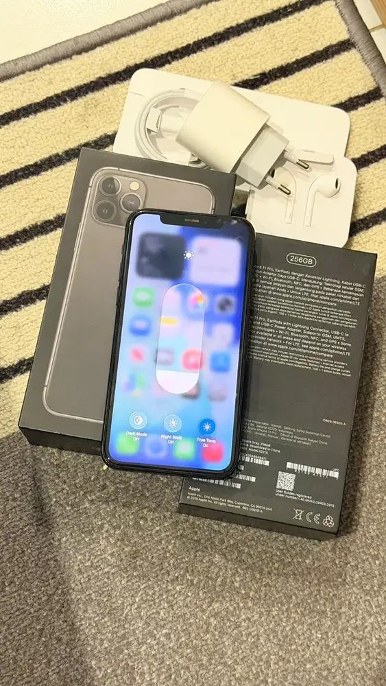Iphone 11 Pro 256GB Grey Mulus Lengkap Resmi Ibox