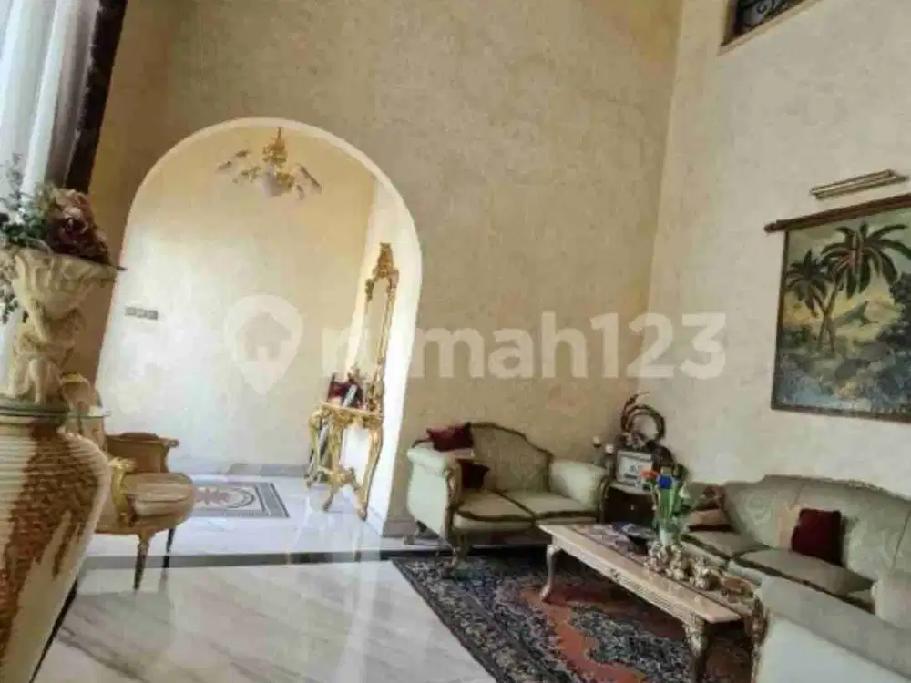 Rumah Di Mediterania Resort Pik