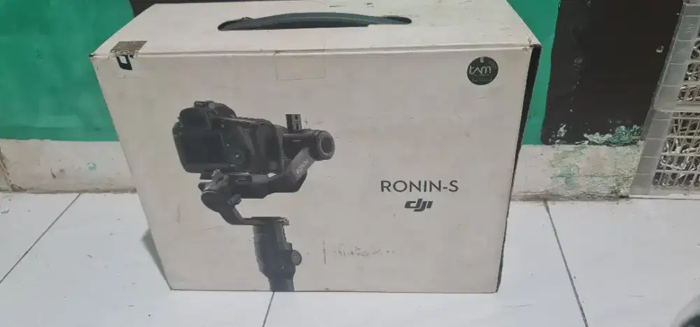 Stabilizer kamera gimbal dji ronin-s