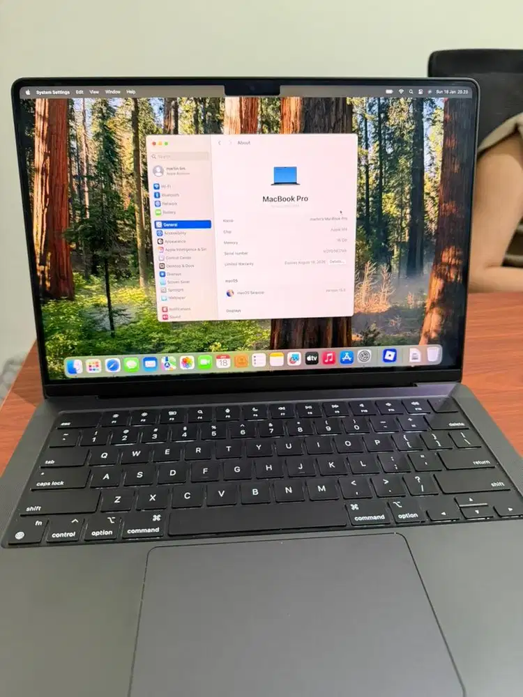 Macbook m4 pro like new