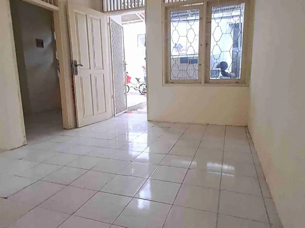 Di Sewakan Rumah Sunter 2.5Lt Siap Huni jalan 2 mobil Jakarta Utara