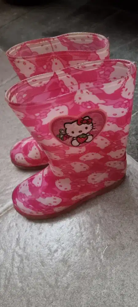 Boots hello.kitty original