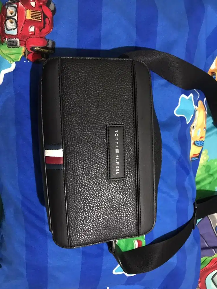 Jual Tommy hiLfiger