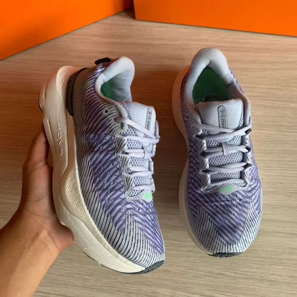 Under Armour HOVR Infinite sepatu running sport original second 38.5