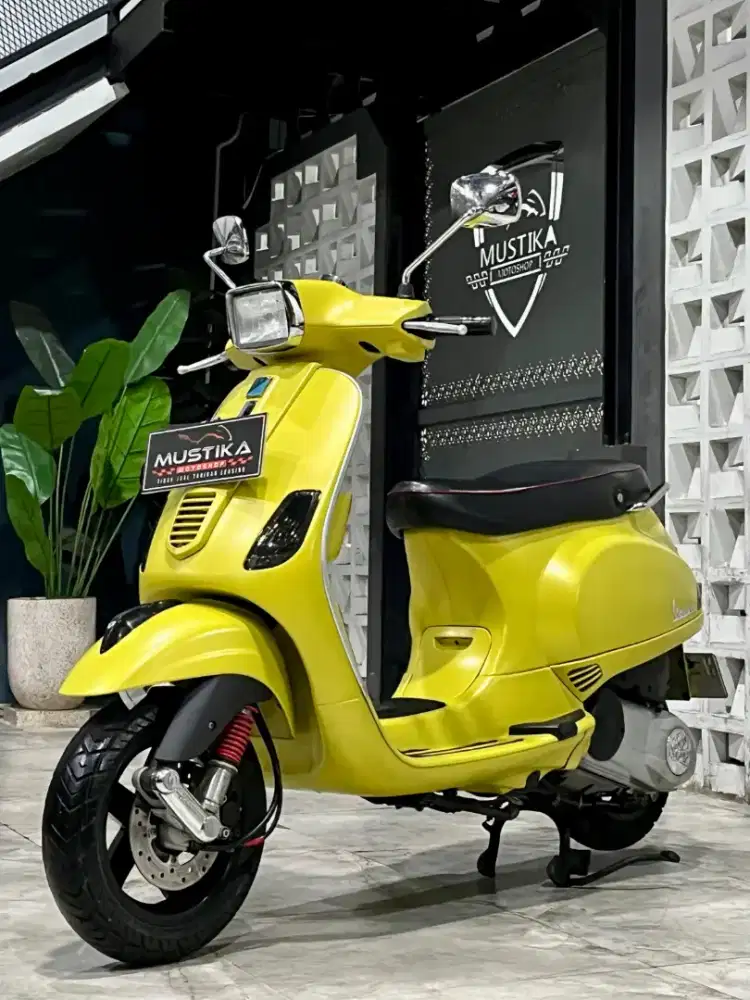 VESPA S125 3V 2015 - Chintia Mustika