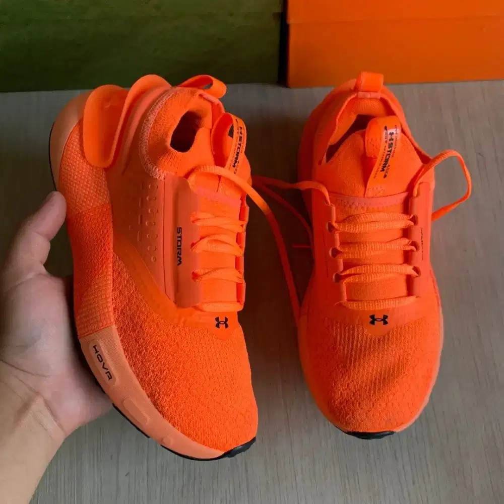 Under Armour HOVR Phantom 3 Storm sepatu running lari second size 38.5