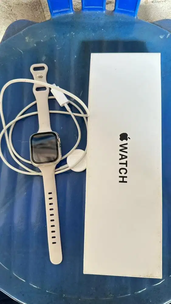 Apple Watch SE (Gen 2) 40mm Starlight Al Star SB M/L GPS