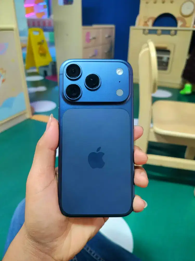 iPhone 17 pro iBox pemakaian 1 Minggu garansi panjang Hb 100