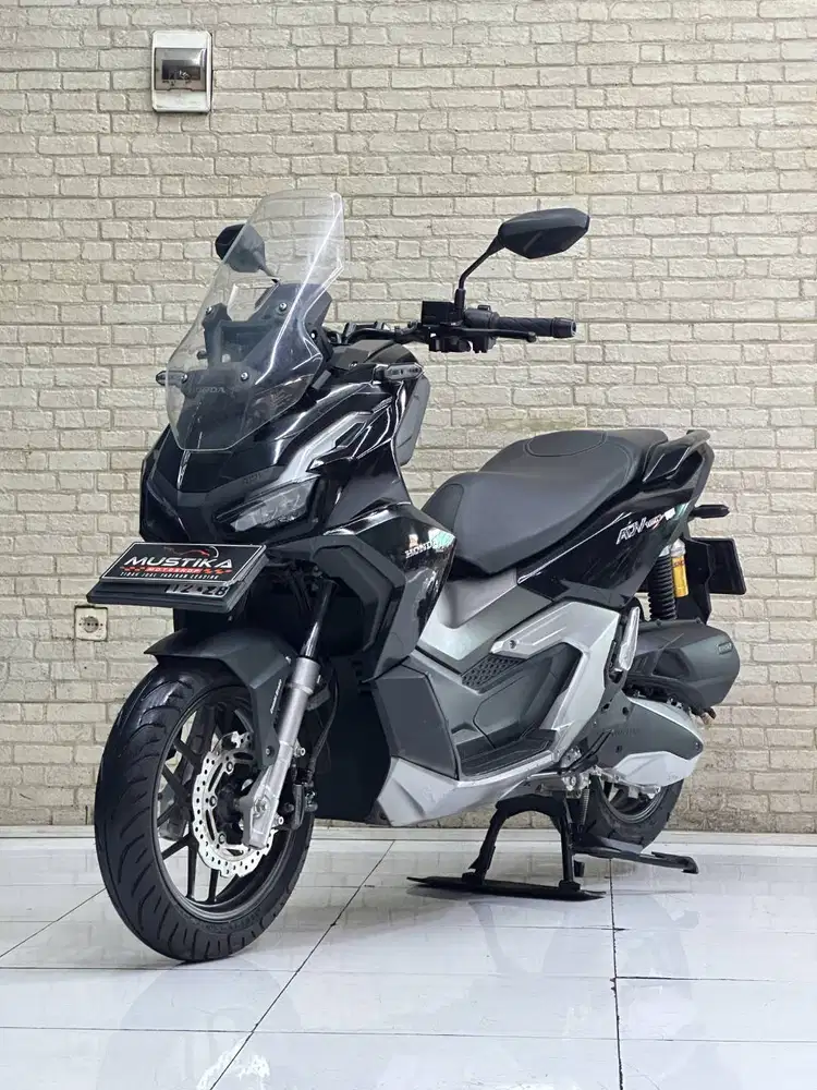 ADV 160 CBS Good Condition