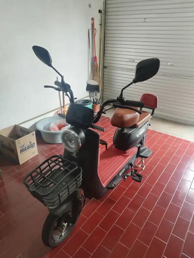 SEPEDA LISTRIK U-WINFLY D7S Black